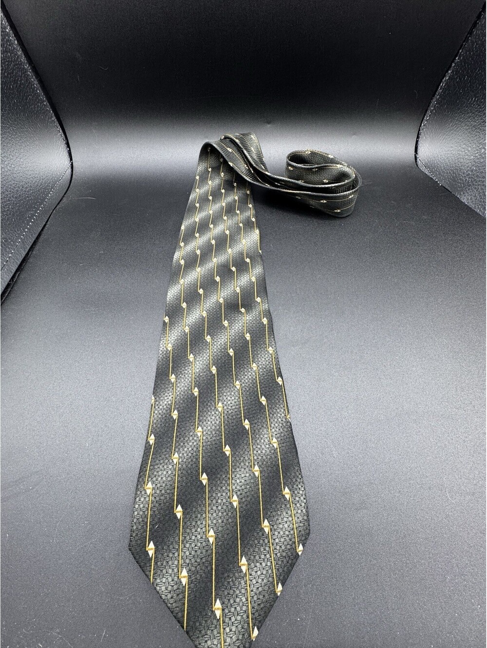 Alexander Lloyd XL Silk Necktie Black Gold Geometric Stripe USA Business Tie